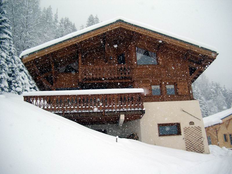 Chalet Neptune on a snowy day